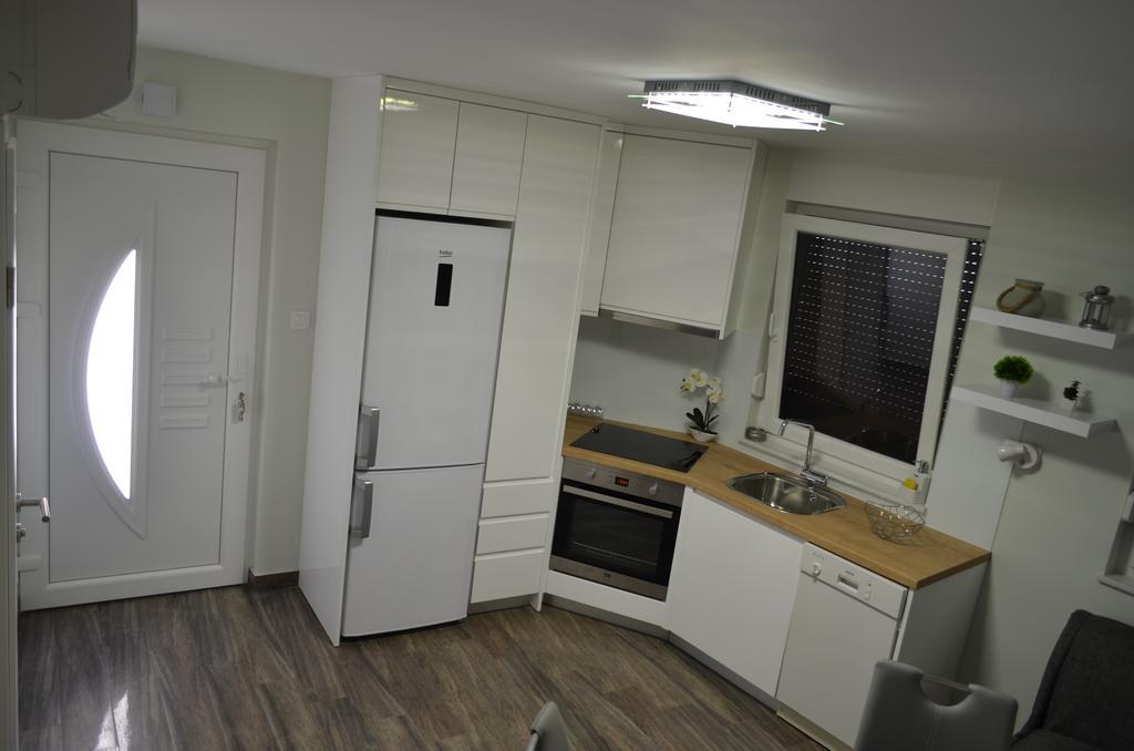 Apartment Ana Arbanasi Zadar Exteriör bild